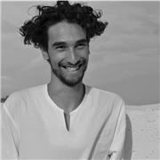 Architetto impartisce lezioni di Autocad per studenti e principianti